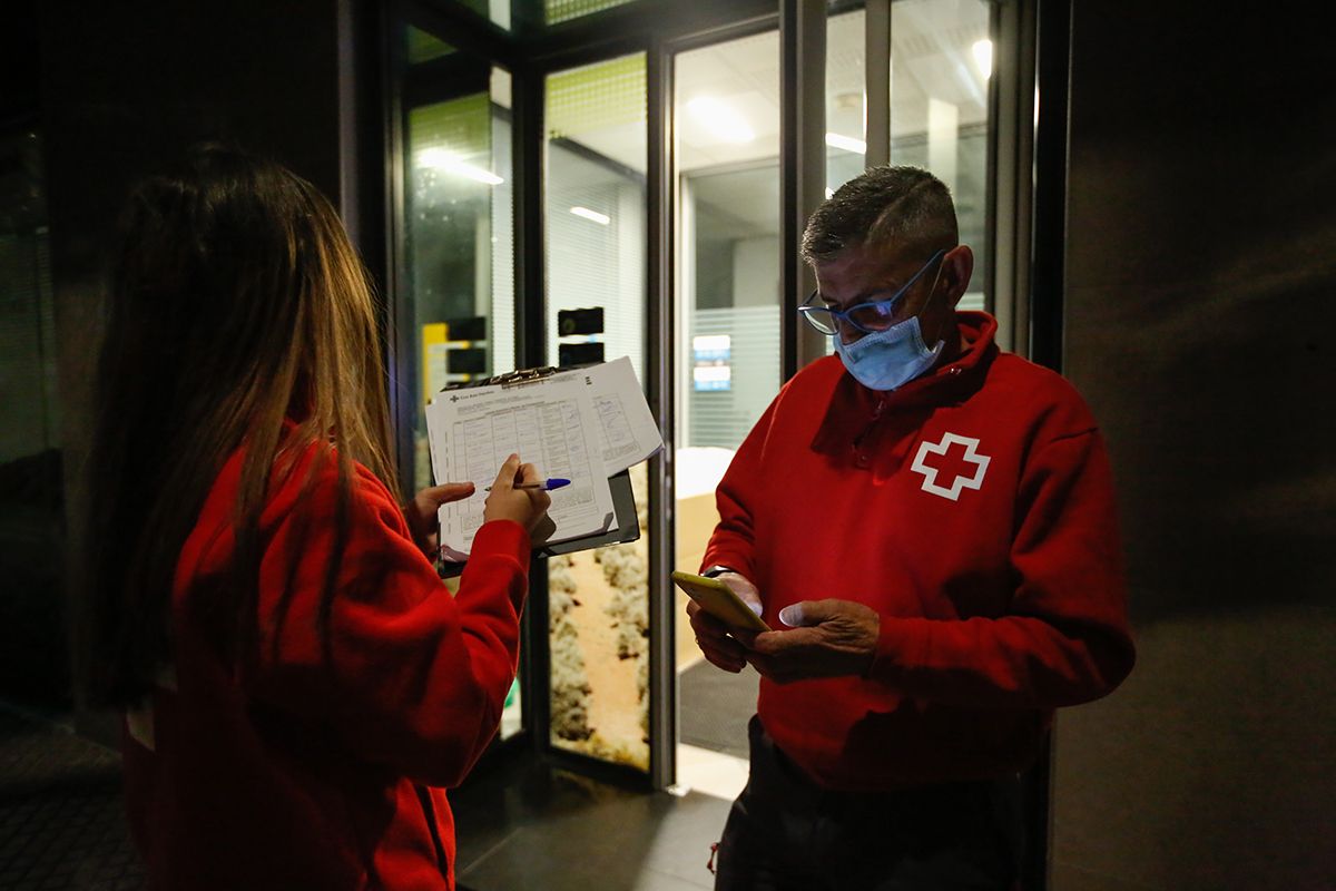 Unas 40 personas duermen en la calle a diario pese al plan Ola de Frío