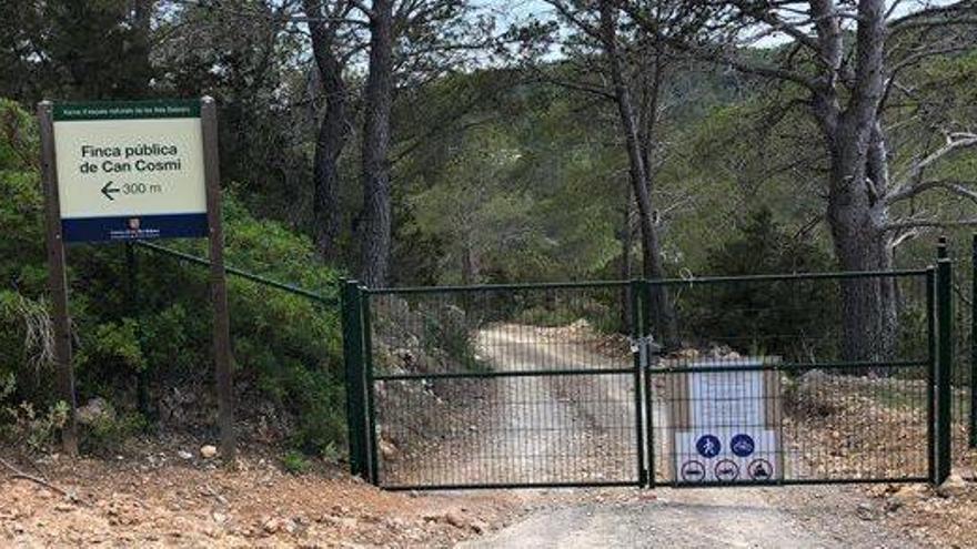 Denuncian el cierre de un camino rural en Sant Miquel