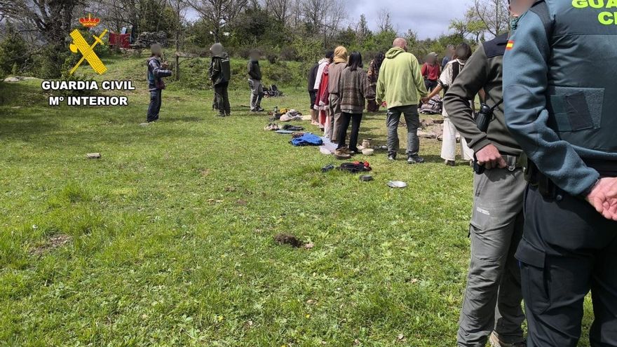 Más de 200 multas al colectivo &#039;Rainbow Family&#039; por asentarse en un pueblo abandonado de Huesca