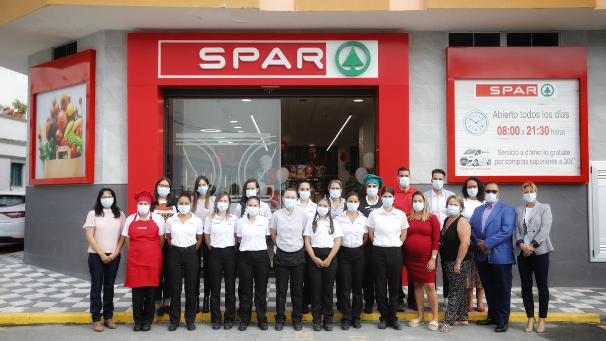 El equipo de SPAR Zoco Negro en la reapertura