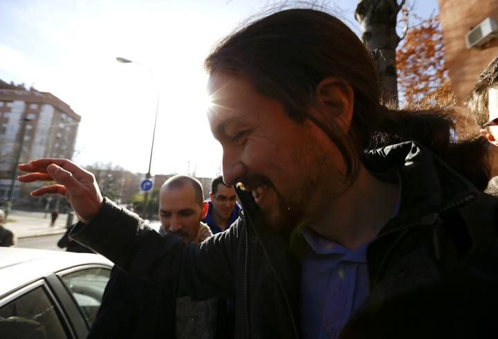 Pablo Iglesias vota en Madrid