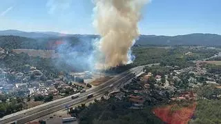 Reabierta la A2 y estabilizado el incendio entre Collbató y El Bruc