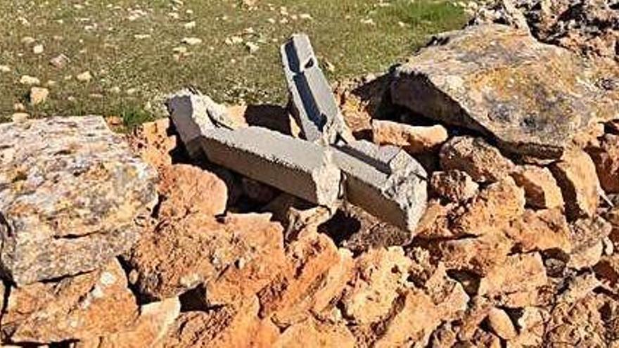 Vecinos de Formentera denuncian nuevos robos de losas de paredes de piedra seca