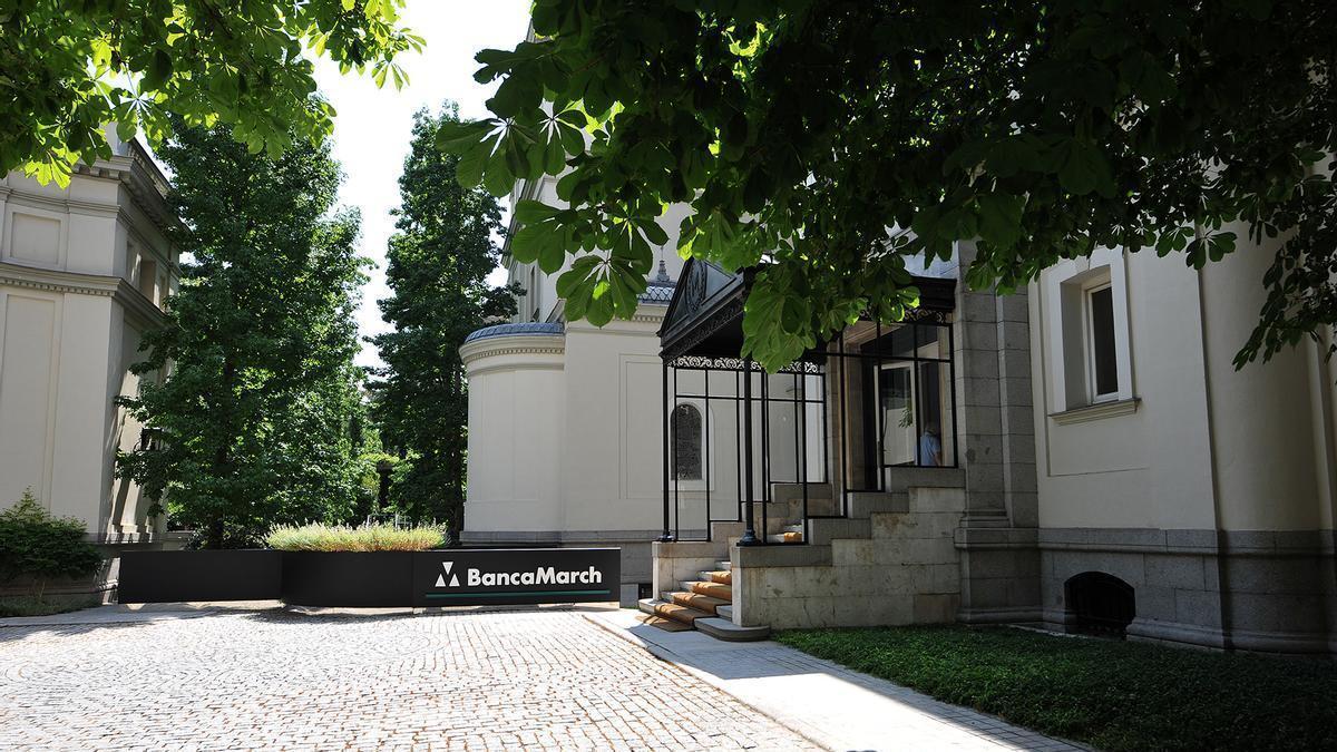 Exteriores de un edificio de Banca March