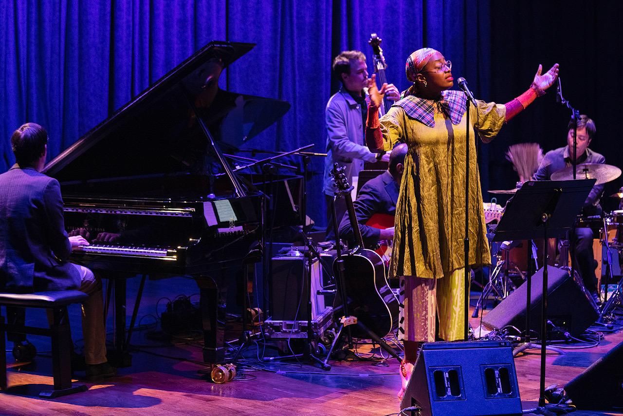 La artista Cécile McLorin en el Festival de Jazz.