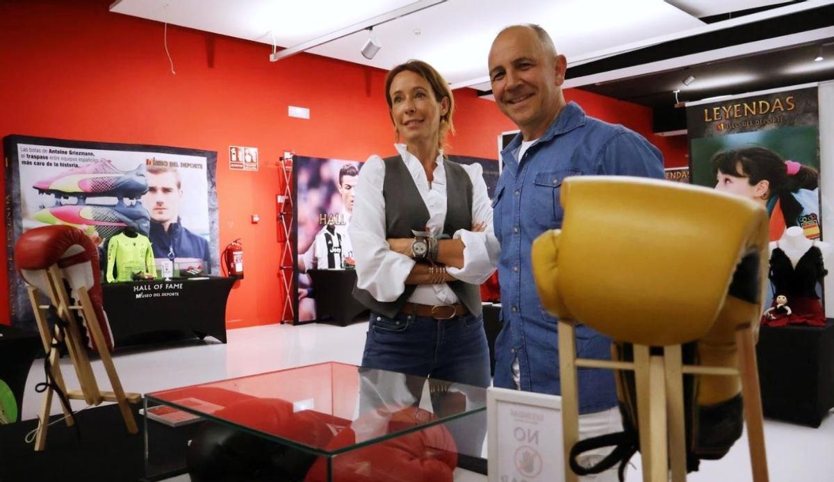 Marián Aguilar y José Ángel Casado, en el Museo del Deporte.