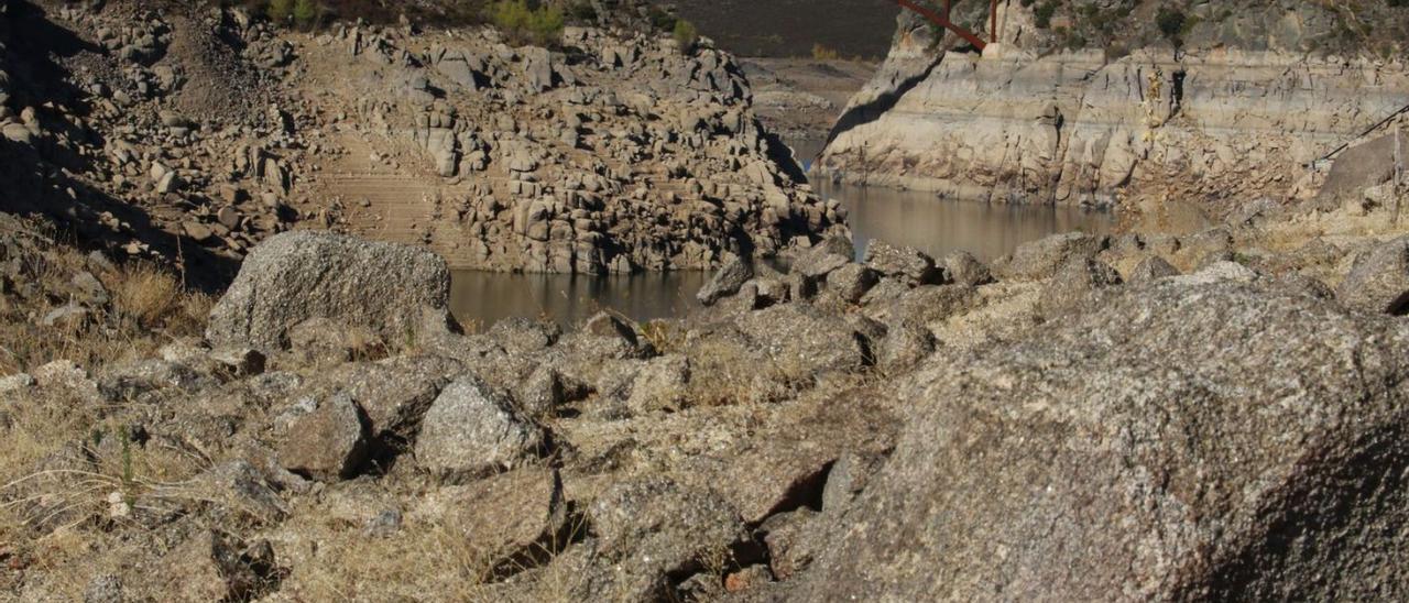 Imagen de archivo del embalse de Ricobayo durante una sequía. | J. L. Fernández