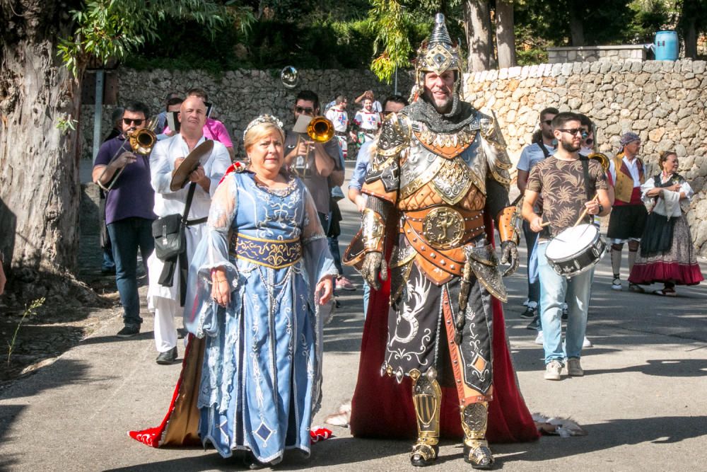 Fontilles vive los Moros y Cristianos de Alcoy