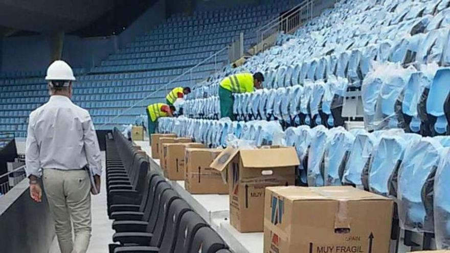 Butacas vip en la primera fila de Tribuna Alta. // Faro