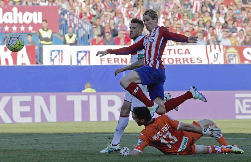 Imágenes del partido entre Atlético y Granada.