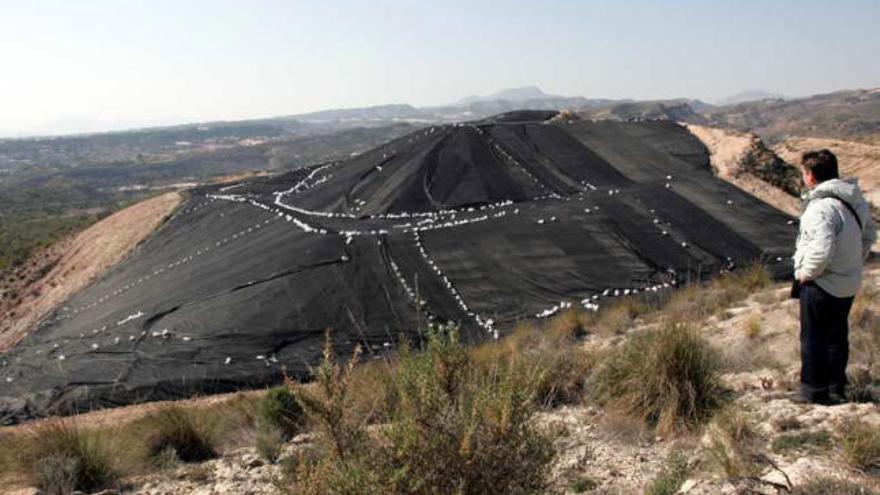 Fuego entre obras paradas