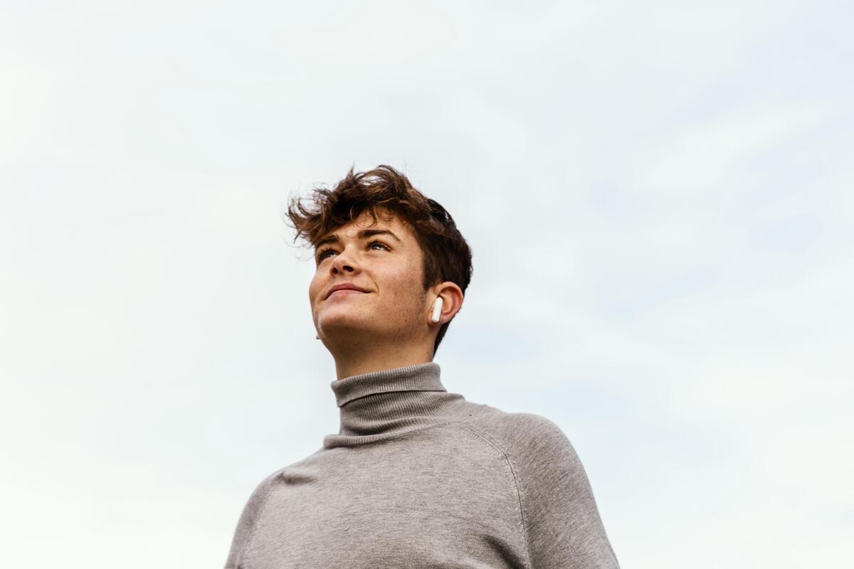 Por solo 20 euros, los auriculares al estilo AirPod que duran 50 horas de batería