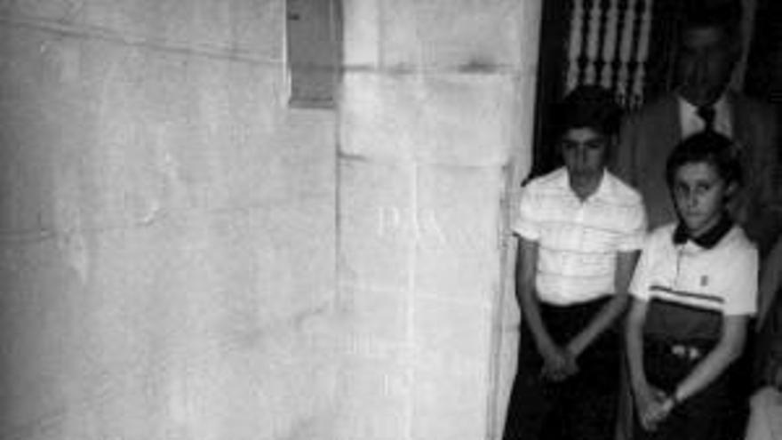Momento en el que Eusebio Sempere fue sepultado en Santa Faz en 1985.