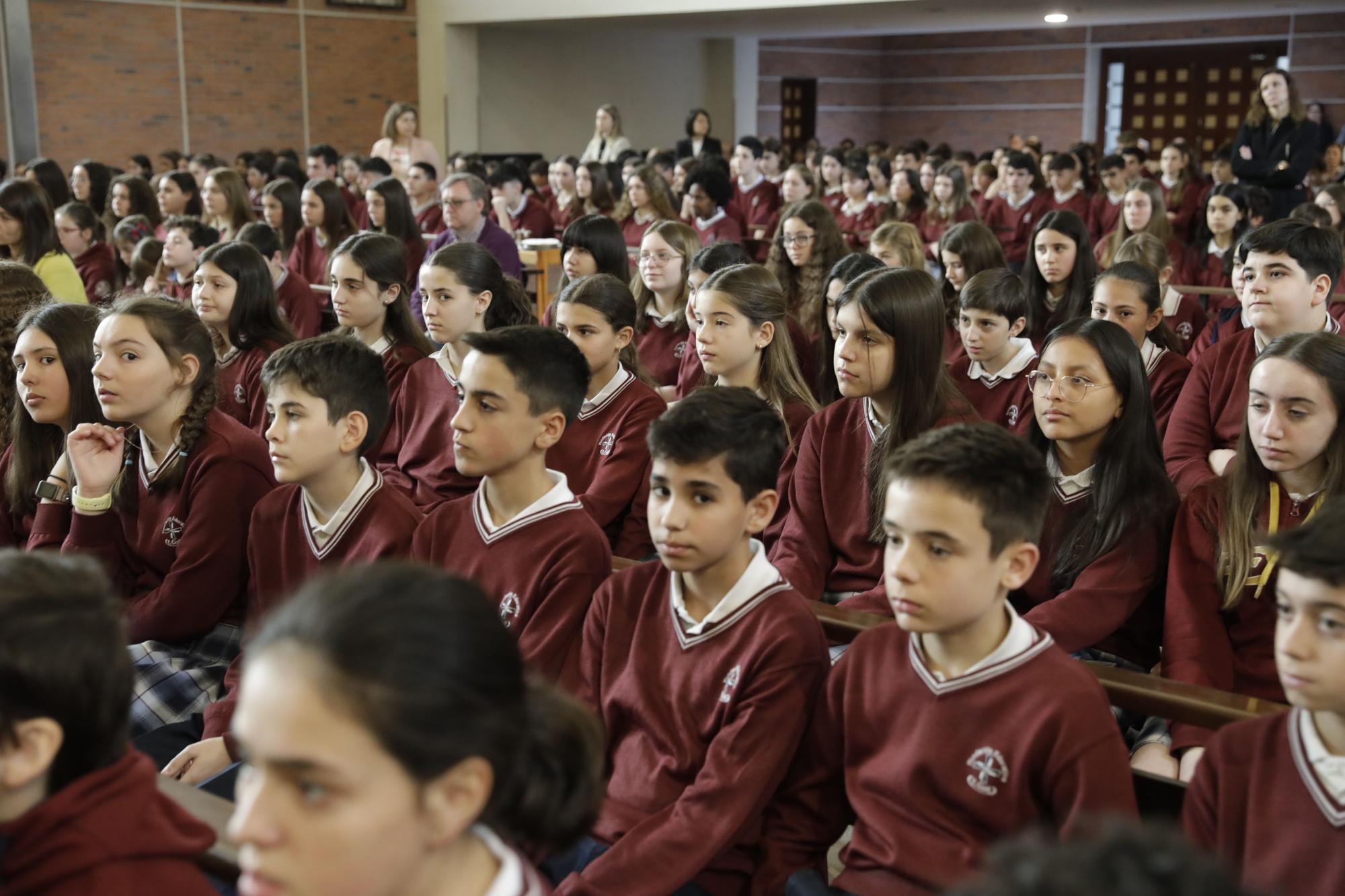 Misa por el centenario del colegio de las Dominicas