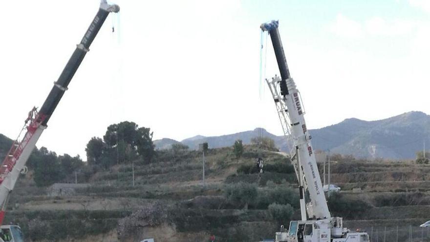 Rescatan el cadáver de un camionero que cayó por un barranco en Pliego