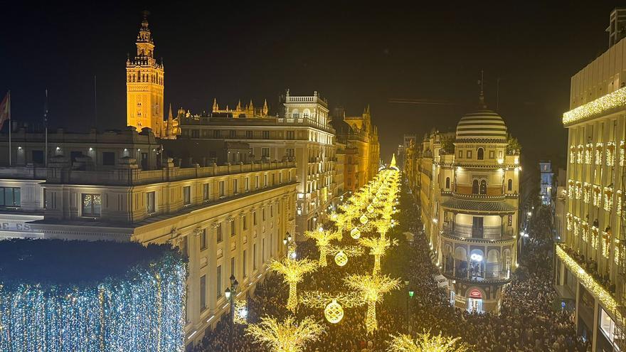 Sevilla tiene un color aún más especial: Pastora Soler da el pistoletazo de salida a la Navidad 2026