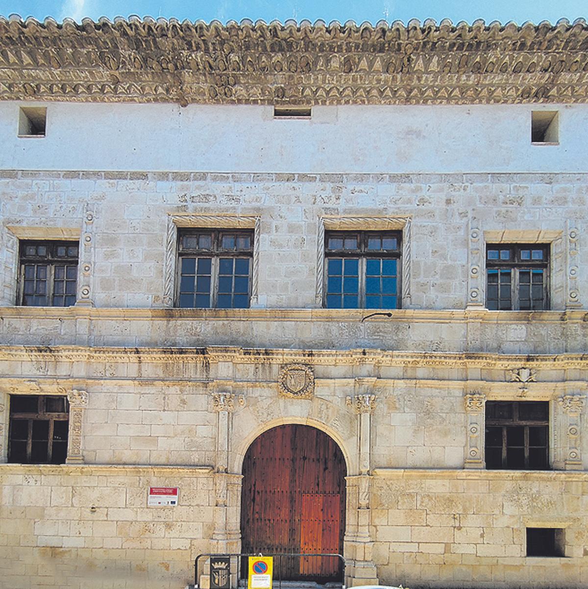 El palacio del Marqués de Villores (s. XVIII) en la actualidad, ubicado en Sant Mateu, entre la plaza Mayor y el Convento de Monjas Agustinas.