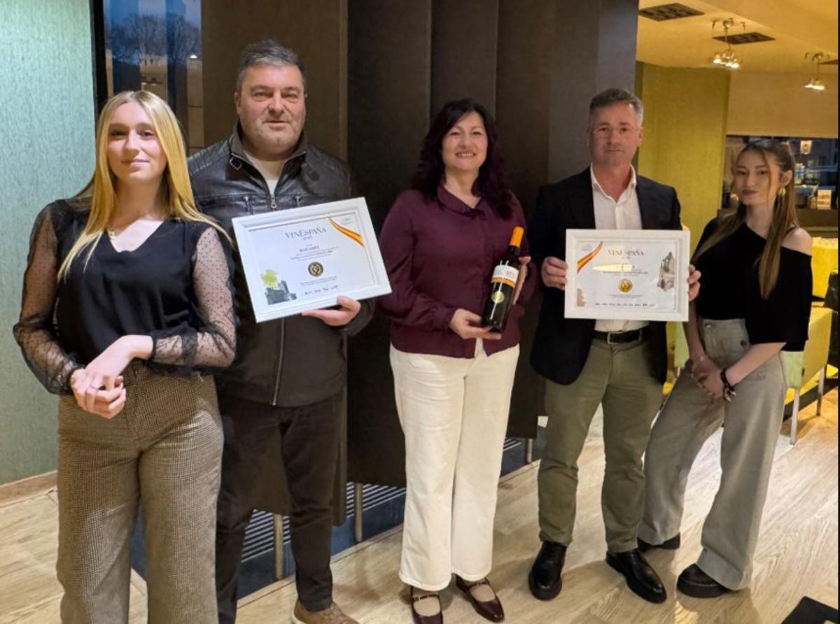Uxía Pena, Jorge Hervella, Verónica Moledo y Juan y Lara Pena.
