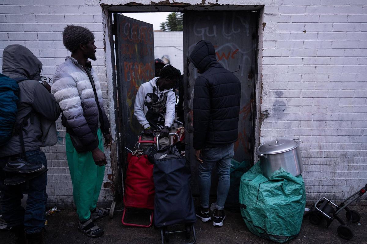 Desalojo del instituto B9 de Badalona