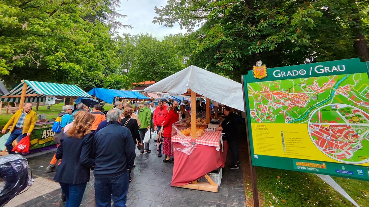 Mercadón de la Segunda Flor de Grado