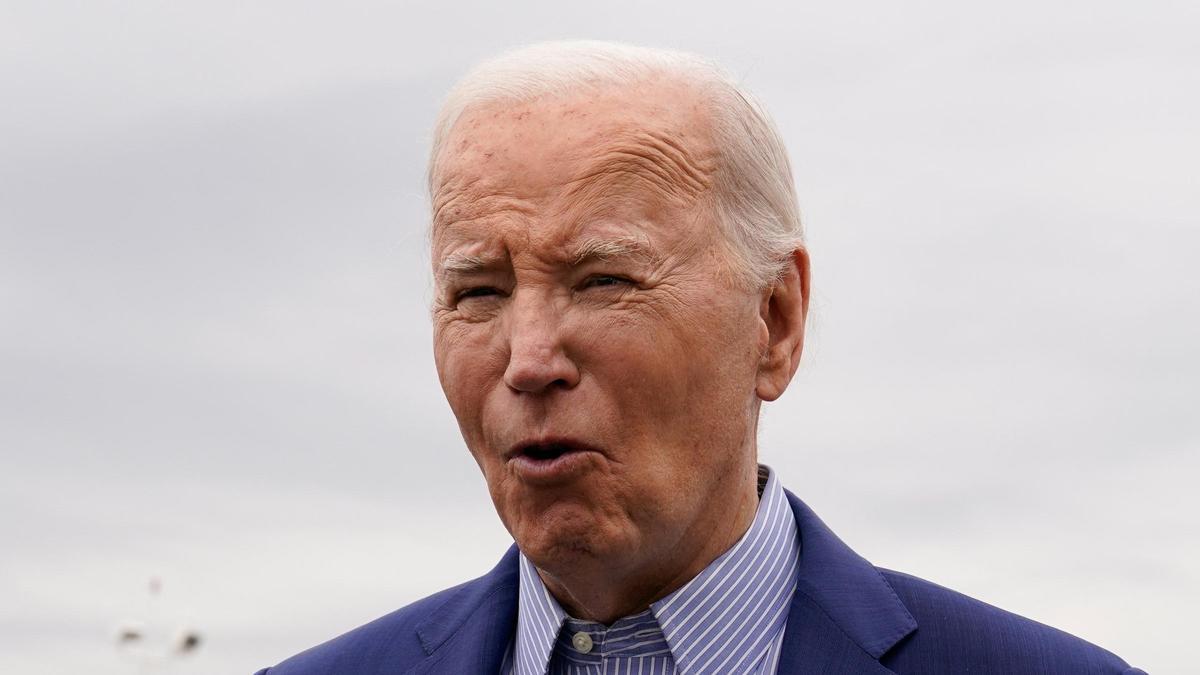 El presidente de EEUU, Joe Biden, antes de subirse al Air Force One para dirigirse a Pittsburgh.