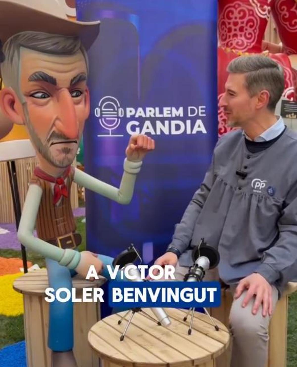 Soler con su "ninot".