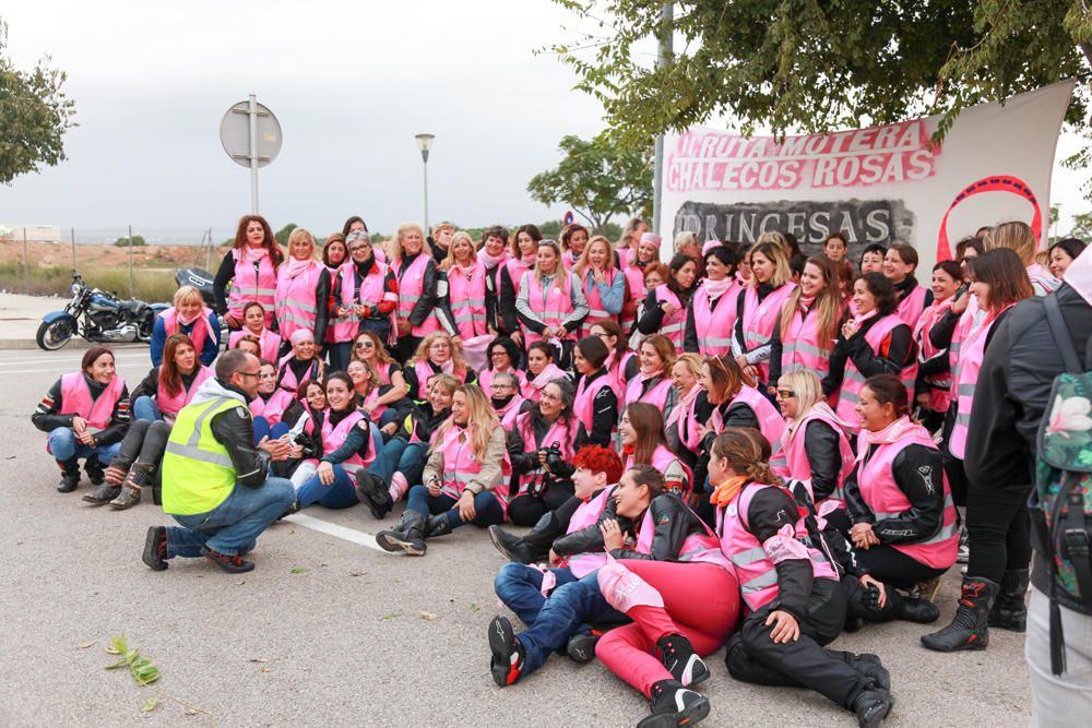 Ruta Motera "Chalecos rosas" contra el cáncer