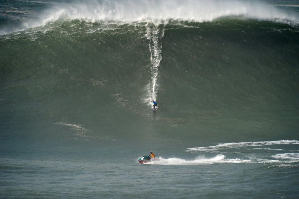 World Surf League: Nazare Tour Surfing Challenge