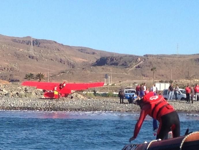 Cae una avioneta cerca de la Playa de Tarajalillo