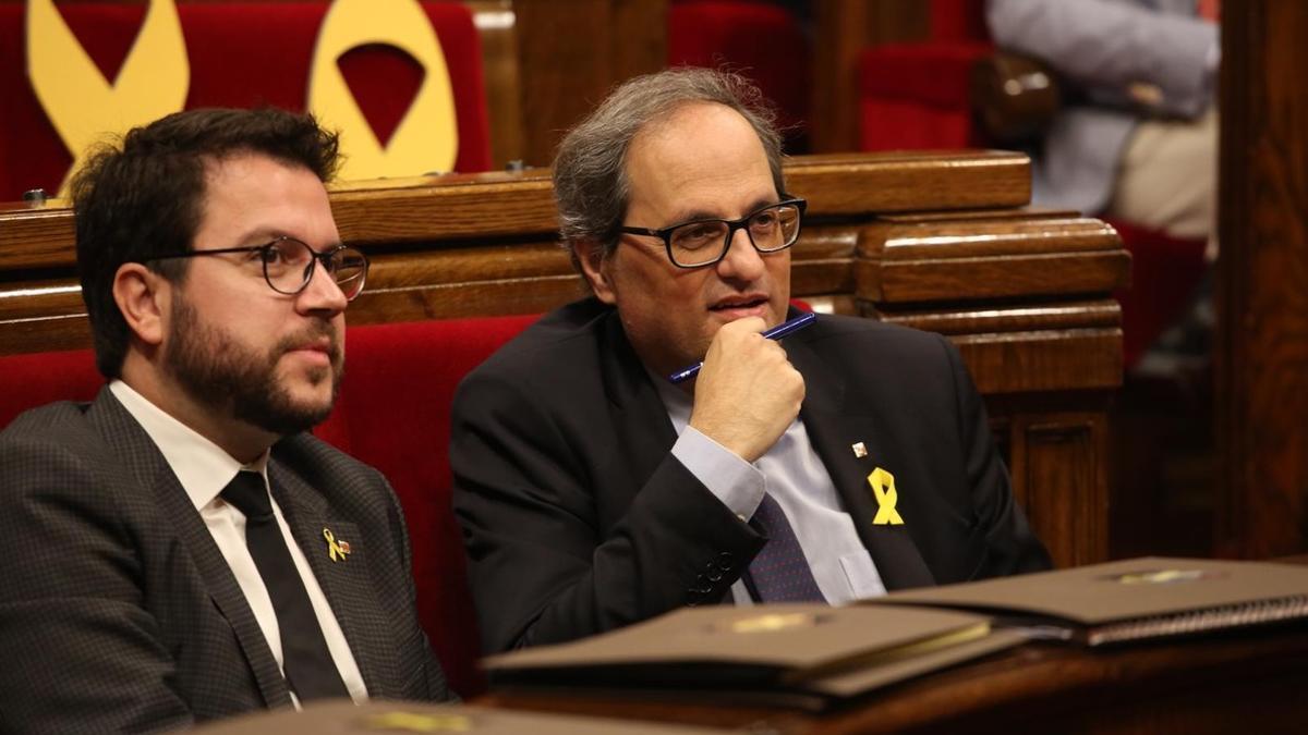 Quim Torra y Pere Aragonès en el pleno del Parlament