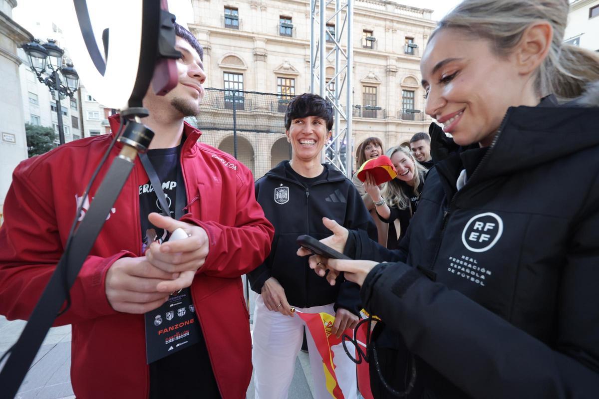 ¡Búscate en la 'fan zone' de la Supercopa de España Femenina en Castellón!