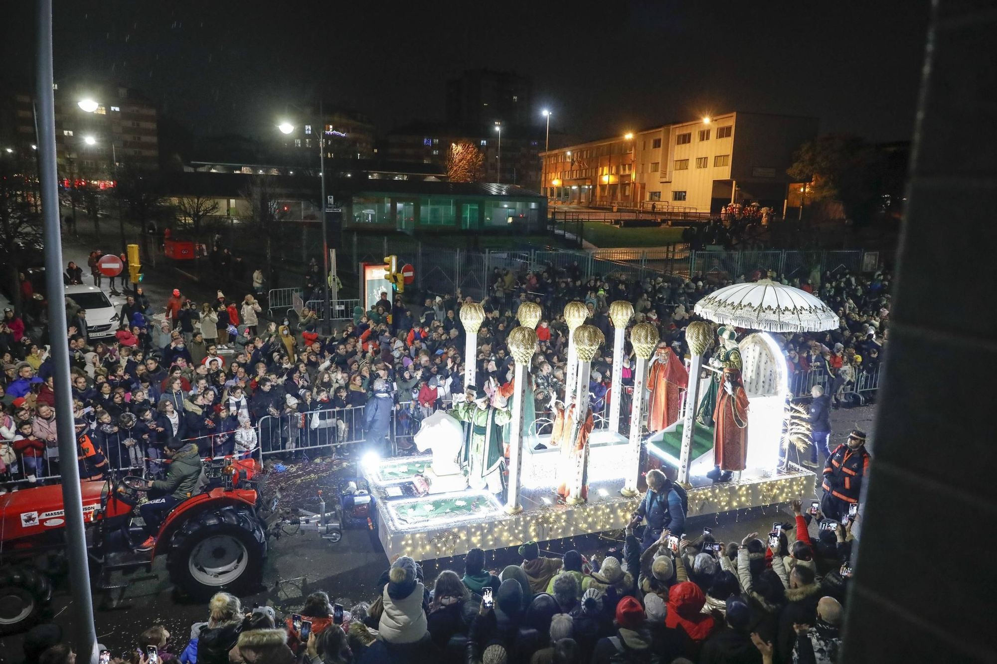 En imágenes: Así fue la cabalgata de Reyes en Gijón