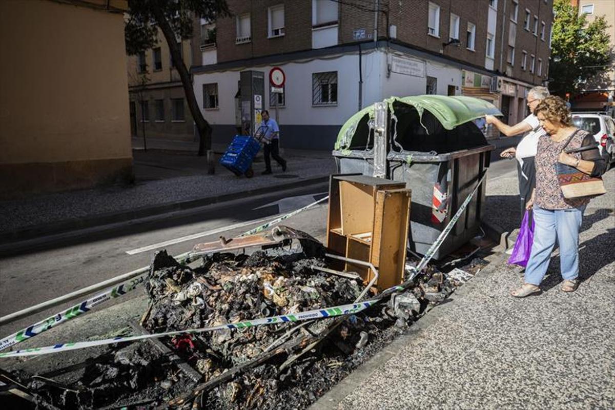 Arden 4 contenedores en una sola noche en las calles de Zaragoza