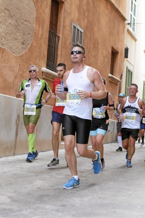 9.000 Läufer aus 49 Ländern gingen am Sonntag den 15.10. an den Start. In der Marathon Disziplin gingen die Deutschen leer aus.