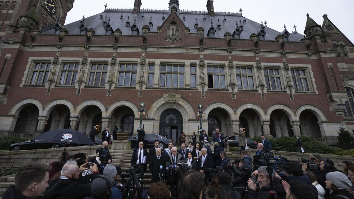 La delegación palestina ante el Tribunal Internacional de la Haya.