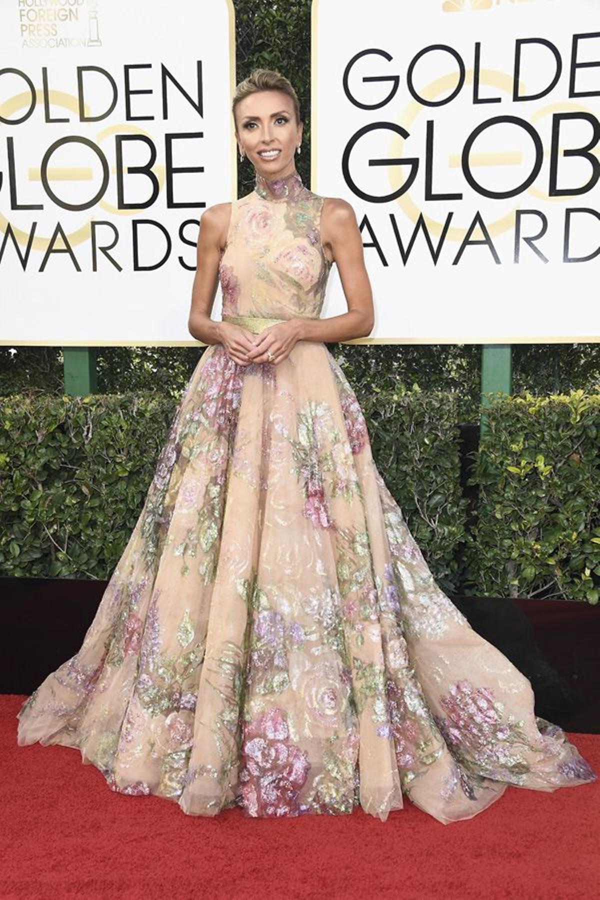 Vestidos Globos de Oro 2017: Giuliana Rancic de Raniz Ackhem