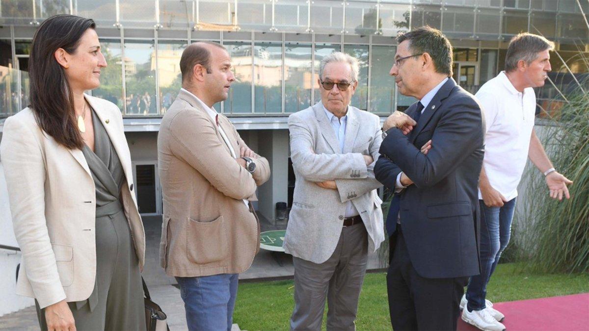 Bartomeu con Vilajoana y Elías, directivos del fútbol base del Barça