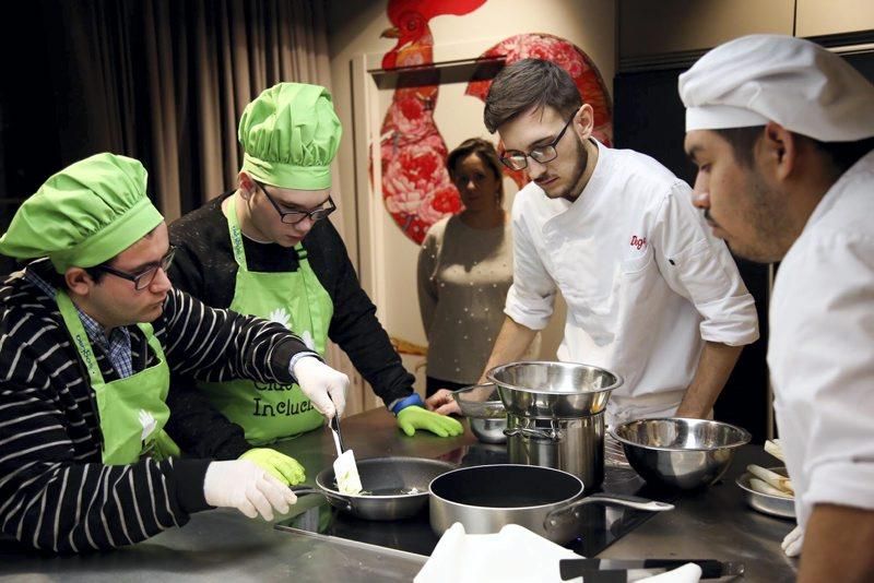 Ocho alumnos de ATADES comienzan su formación como chefs