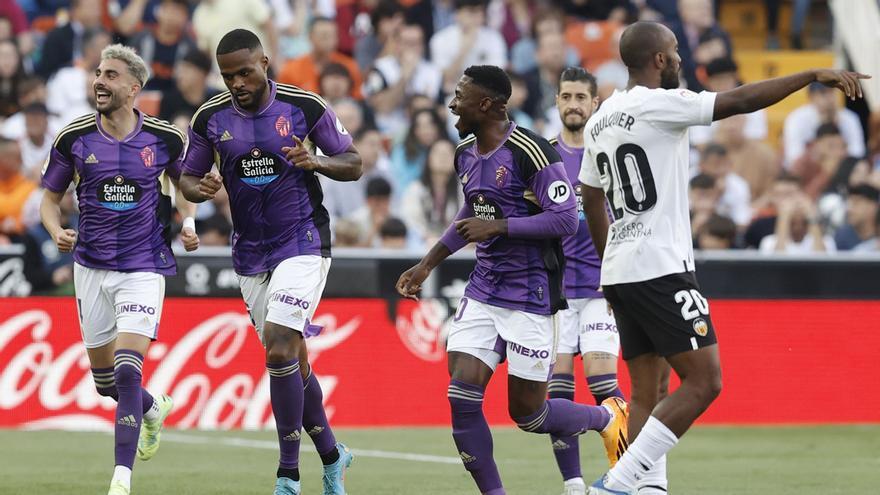 Valencia - Valladolid | El gol de Larin
