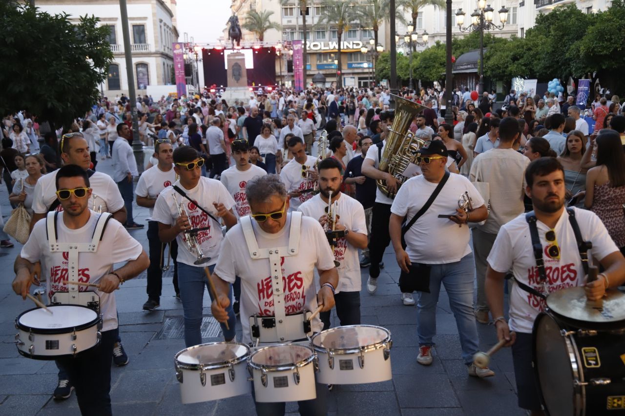 El centro de Córdoba se llena de ambiente en la Shopping Night 2025