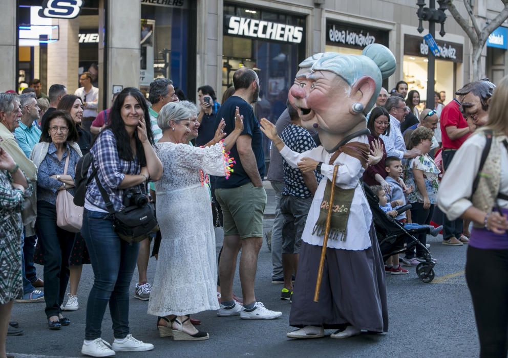 El pregón de las Hogueras 2019 da la bienvenida al Fuego a la ciudad de Alicante