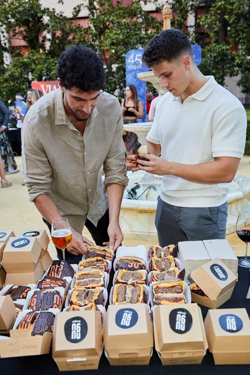 Stand de hamburguesas NUGU