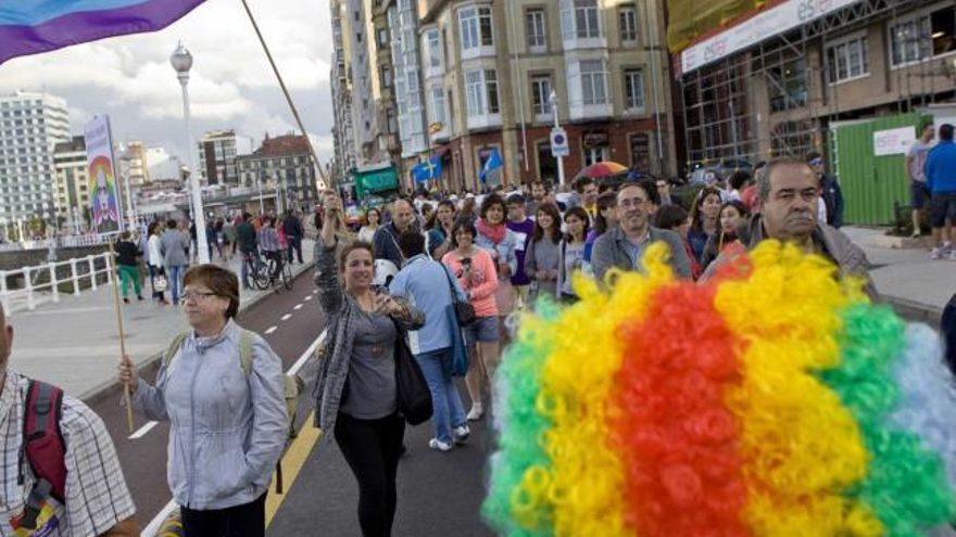 Manifestación de &quot;orgullo&quot; por las calles de Gijón