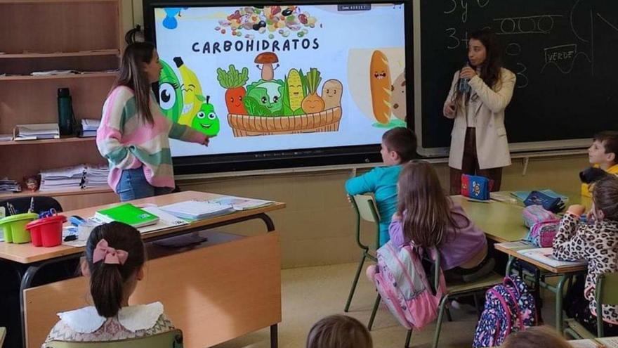 La nutricionista de Moaña divulga hábitos saludables en colegios y centros de día