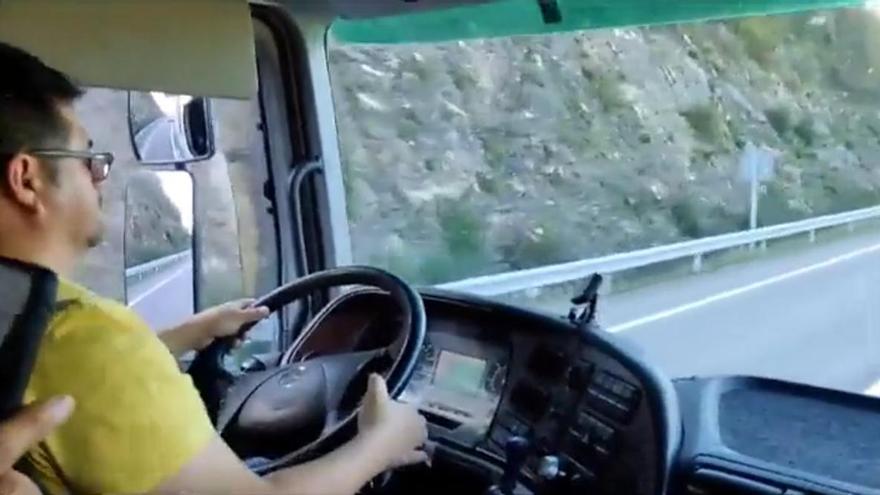 Decenas de peruanos llegan a Galicia para trabajar como camioneros