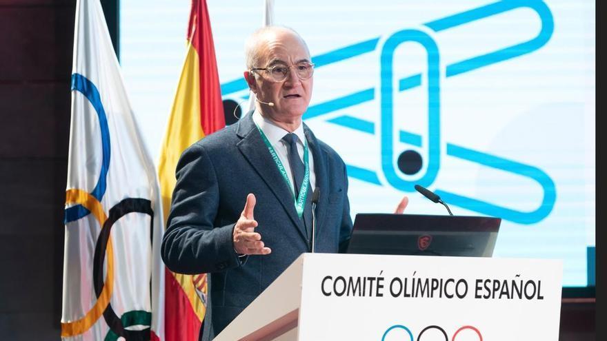 El doctor Ripoll, reconocido con la Medalla de Oro de la Región de Murcia