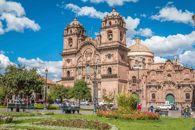 Iglesia, Perú