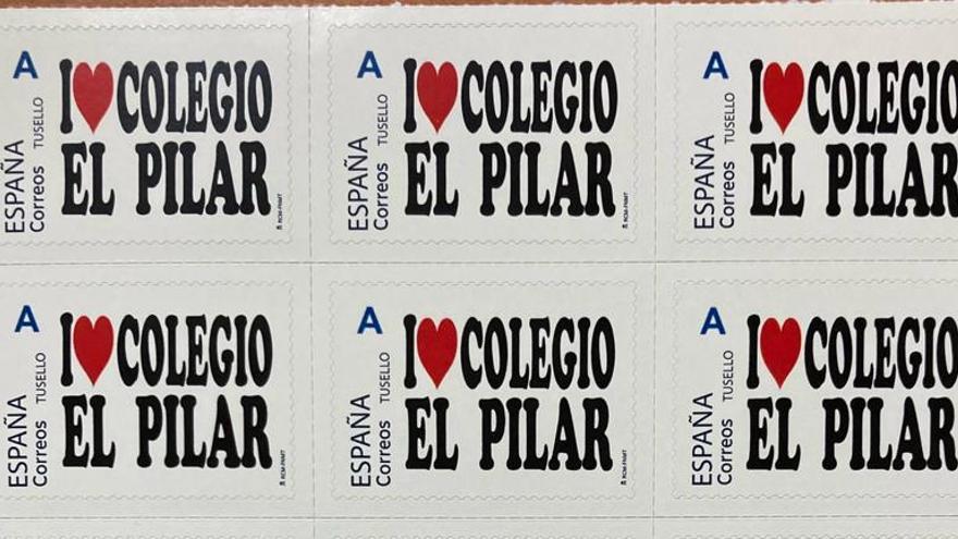 Uno de los sellos del colegio El Pilar de Plasencia.