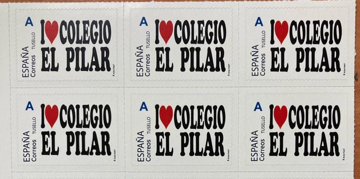 Uno de los sellos del colegio El Pilar de Plasencia.