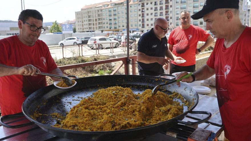 La peña Escuadra Arlequinada celebra el fin de fiesta a una campaña histórica